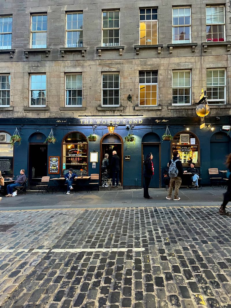The World's End Pub in Edinburgh