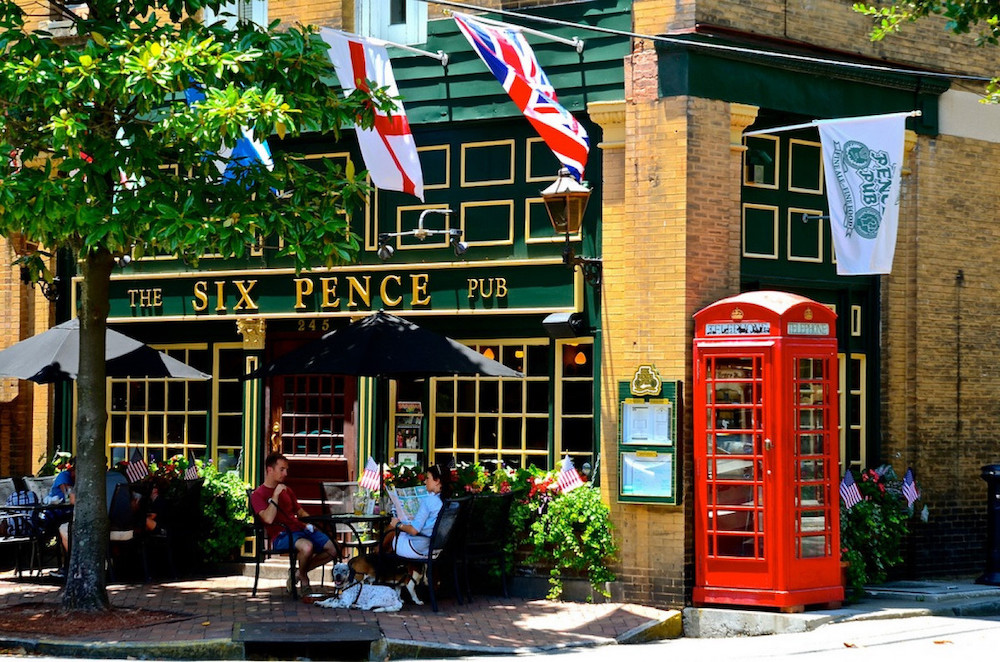 Six Pence Pub Savannah